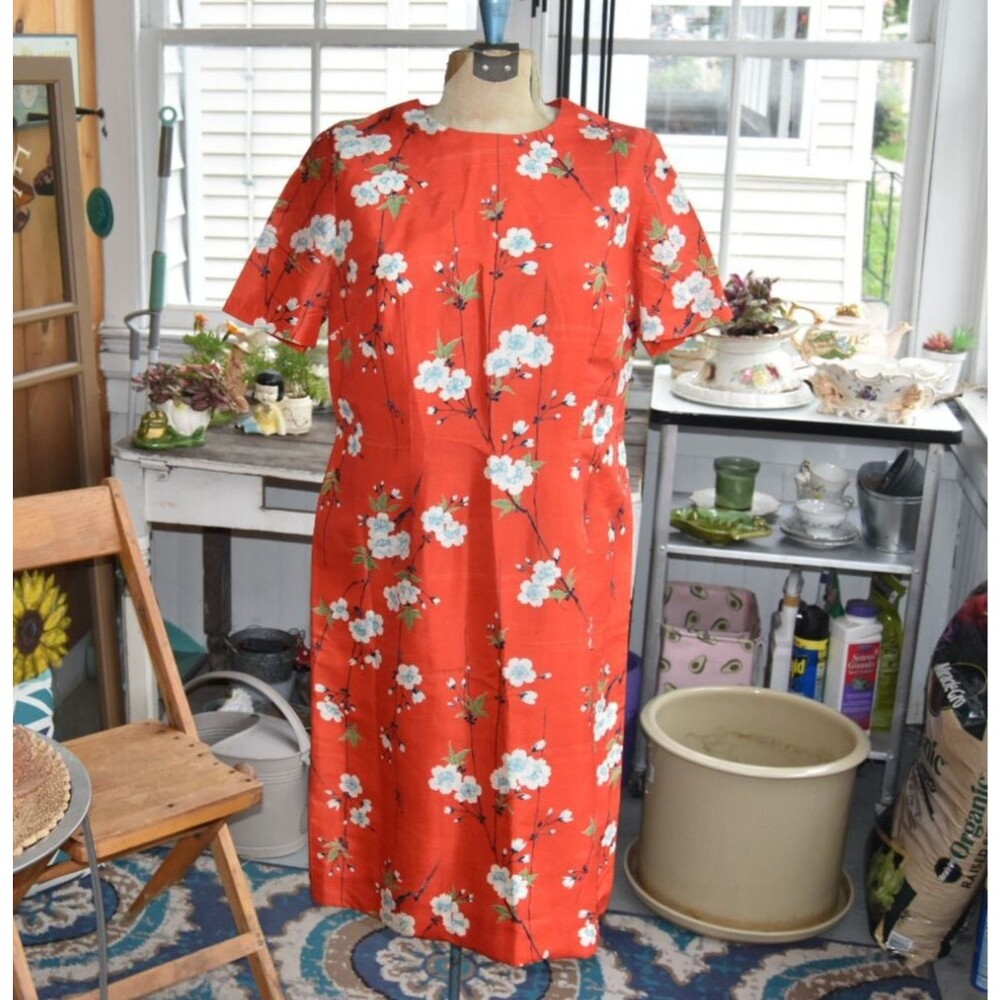 Vintage 60s Asian-Inspired Cherry Blossom Wiggle Dress -White Red Floral, Medium